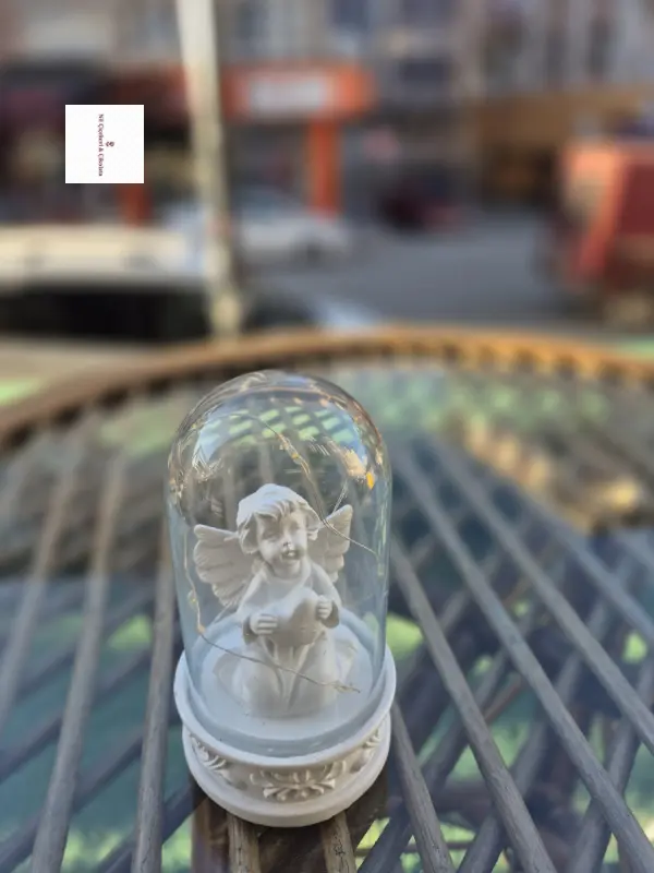Işıklı Cam Fanusta Beyaz Melek