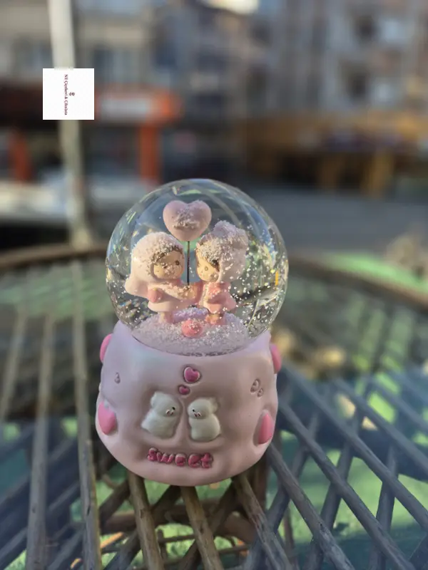 Romantik Aşk Temalı Kar Küresi