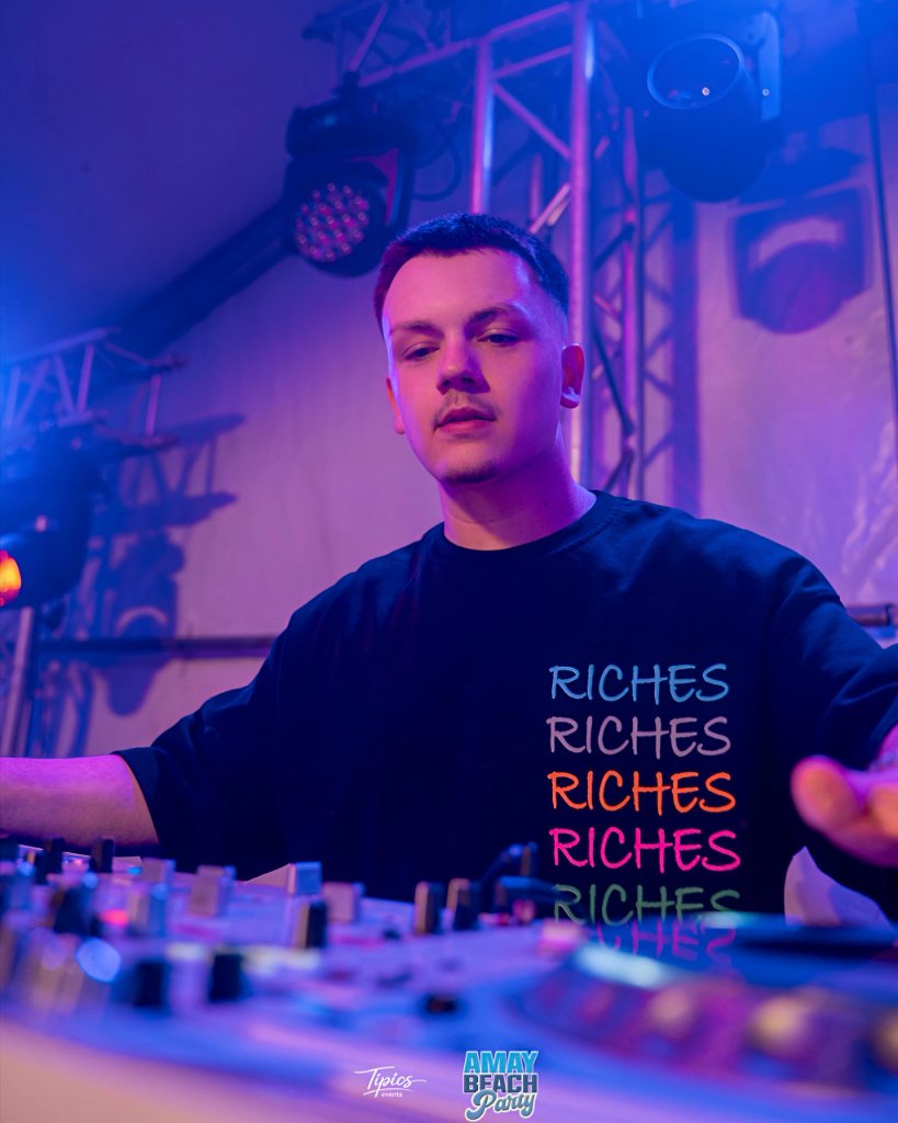 DJ Set — Amay Beach