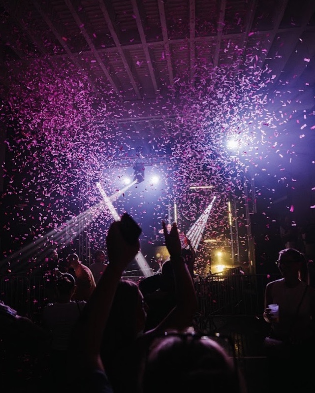 Confettis — Live