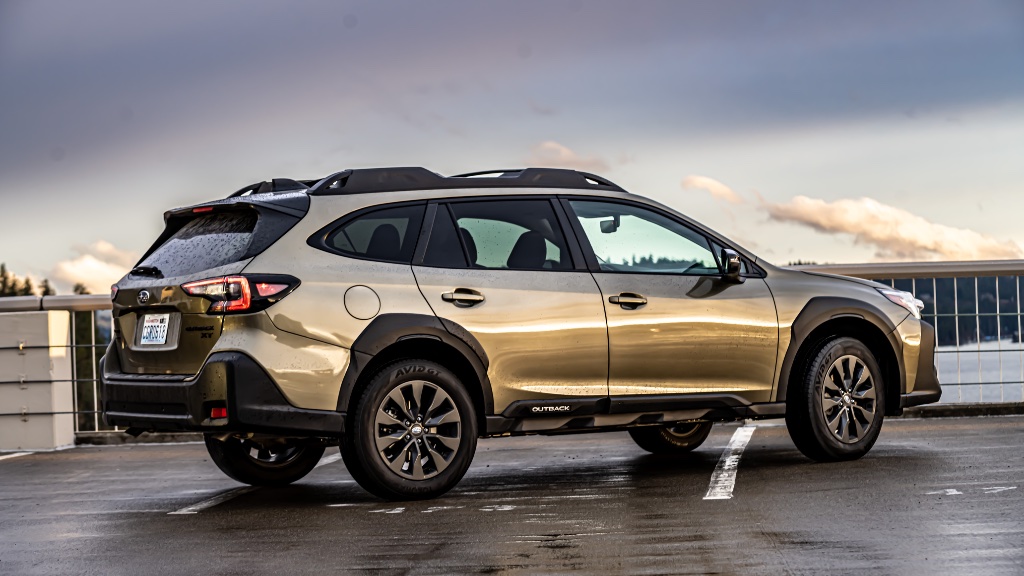 2023 Subaru Outback Onyx XT rental in Spokane, photo 4