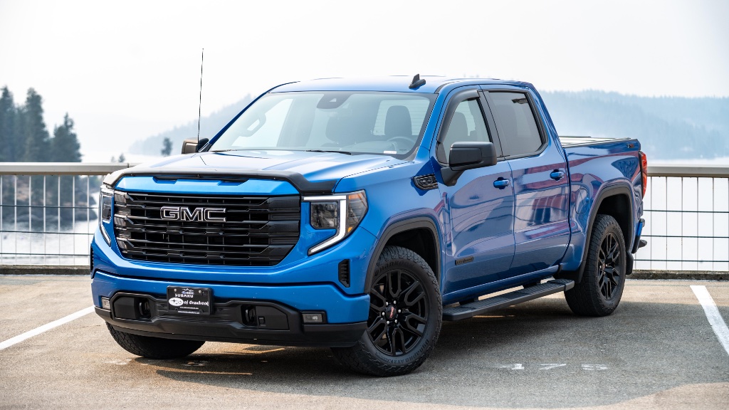 2023 GMC Sierra 1500 Elevation rental in Spokane, photo 5