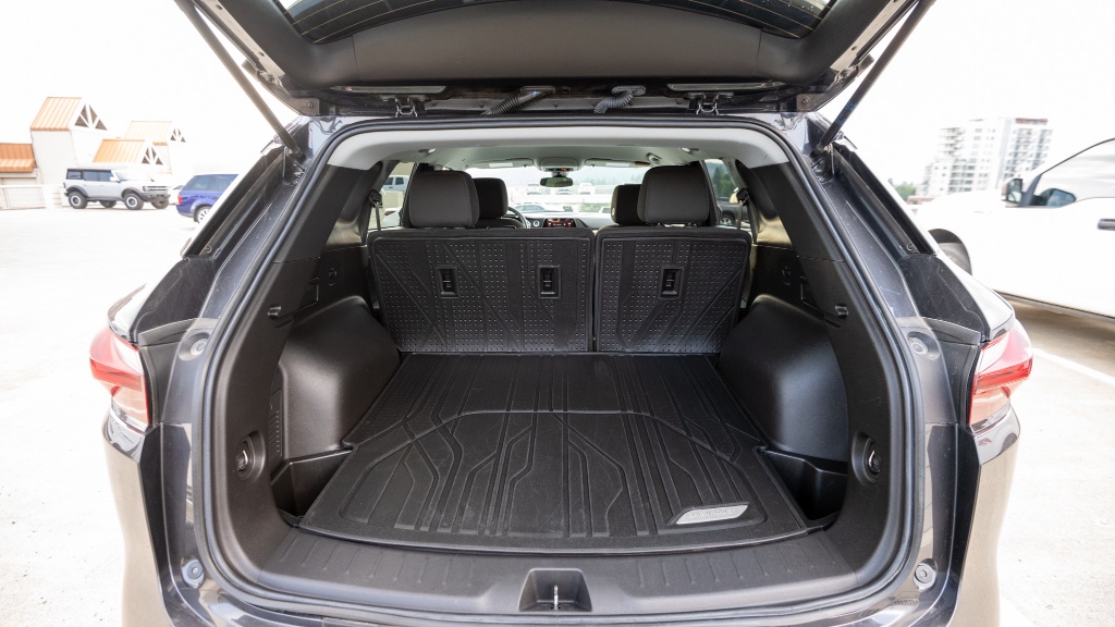 2022 Chevrolet Blazer LT AWD rental in Spokane, photo 9