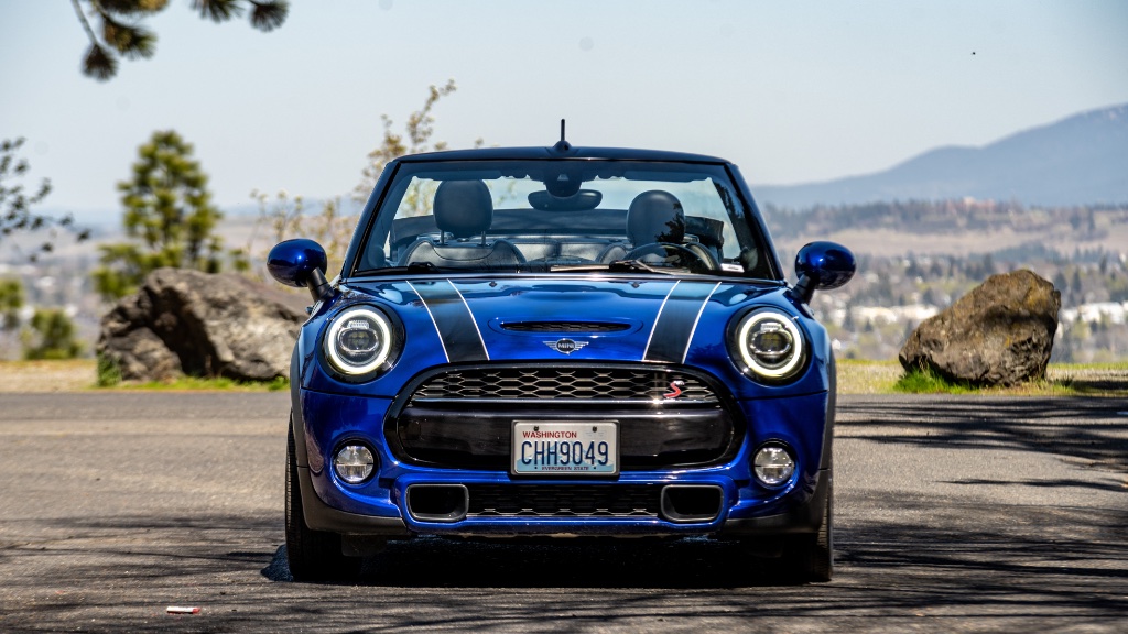2019 Mini Cooper S Convertible rental in Spokane, photo 4