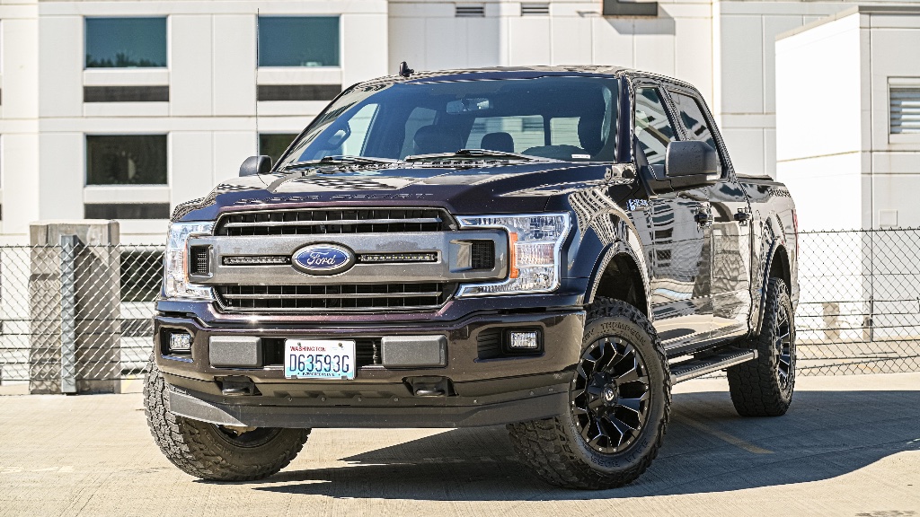 2018 Ford F-150 XLT Super Sport rental in Spokane, photo 3