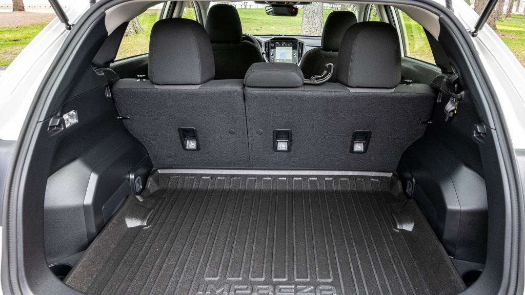 2024 Subaru Impreza Sport AWD rental in Spokane, photo 10