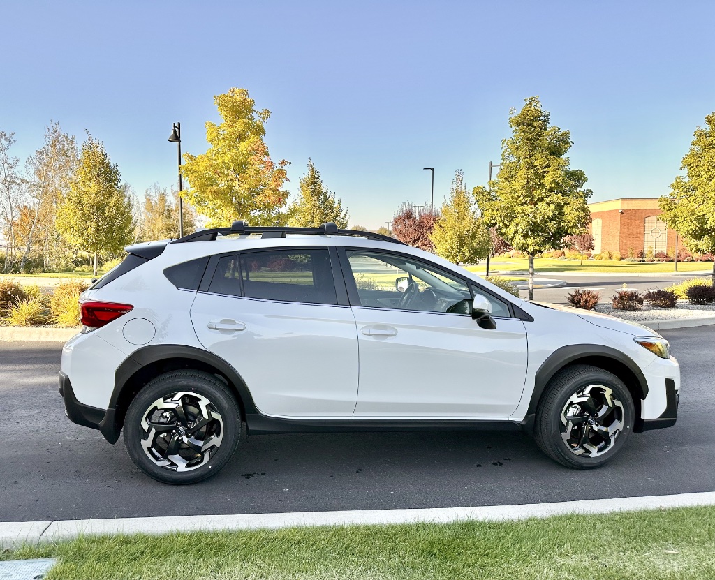 2023 Subaru CrossTrek Limited 2.5L rental in Spokane, photo 5