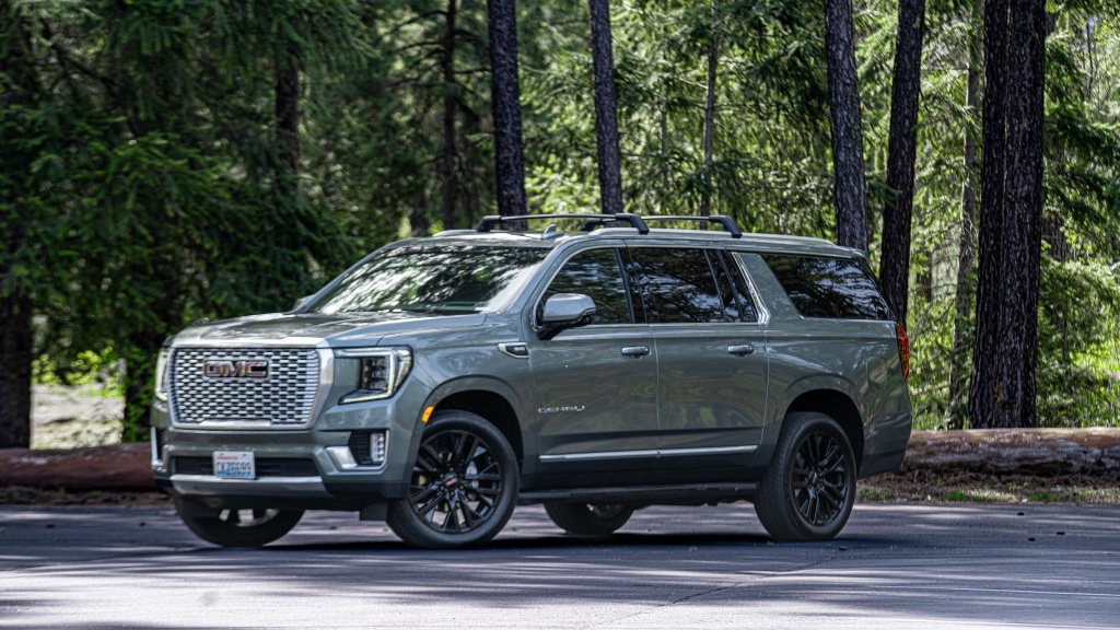2023 GMC Yukon XL Denali 4WD rental in Spokane, photo 4