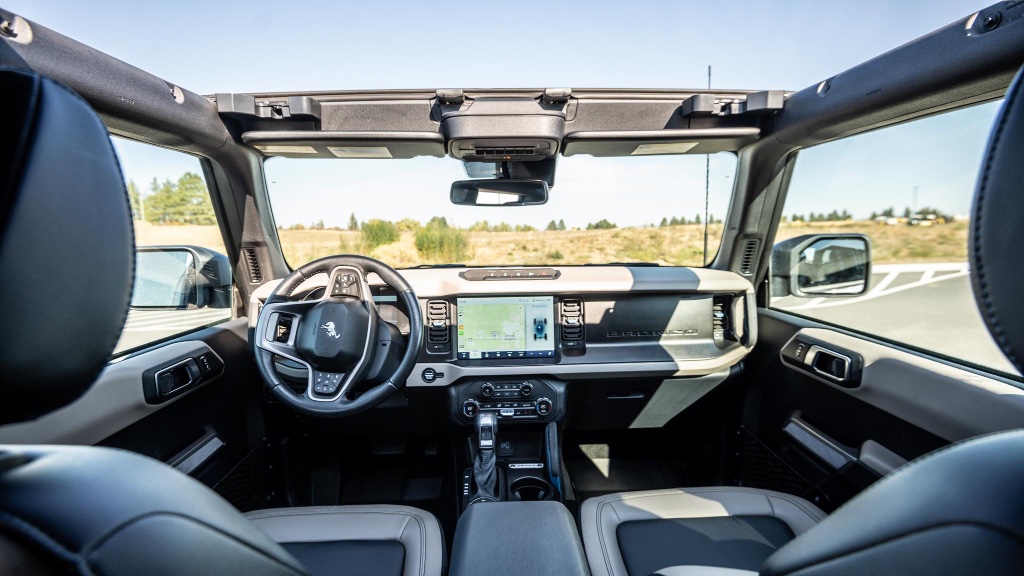 2023 Ford Bronco Wildtrak Advanced 4x4 rental in Spokane, photo 6