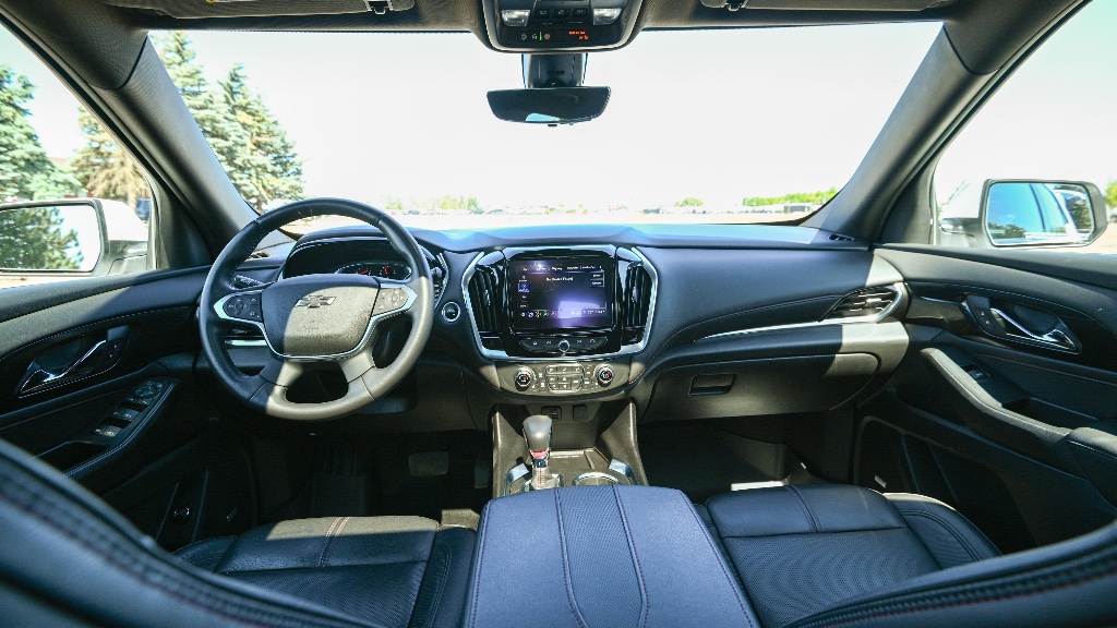 2022 Chevrolet Traverse RS AWD rental in Spokane, photo 8