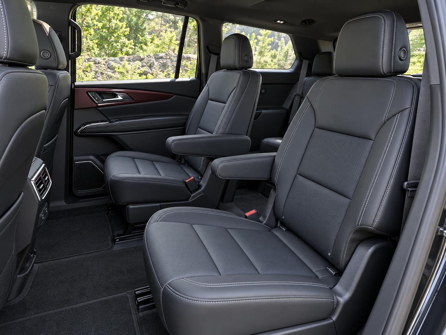 2026 Chevrolet Traverse LT AWD rental in Spokane, photo 8