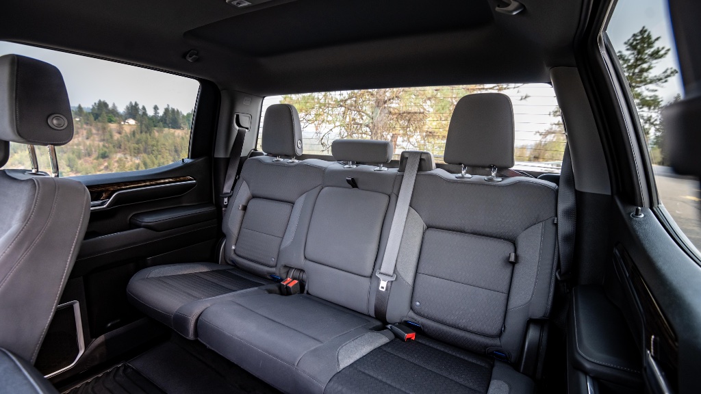 2023 GMC Sierra 1500 Elevation rental in Spokane, photo 9