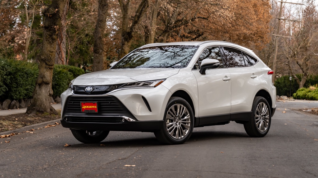 2023 Toyota Venza Hybrid XLE rental in Spokane, photo 6