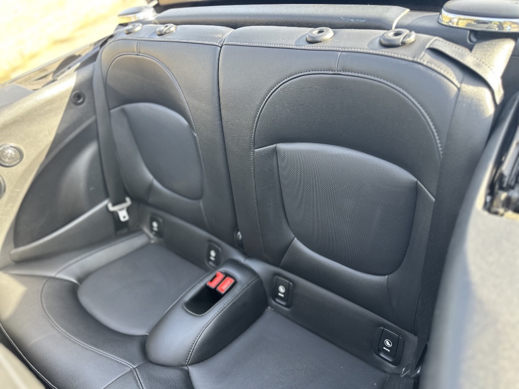 2019 Mini Cooper S Convertible rental in Spokane, photo 8