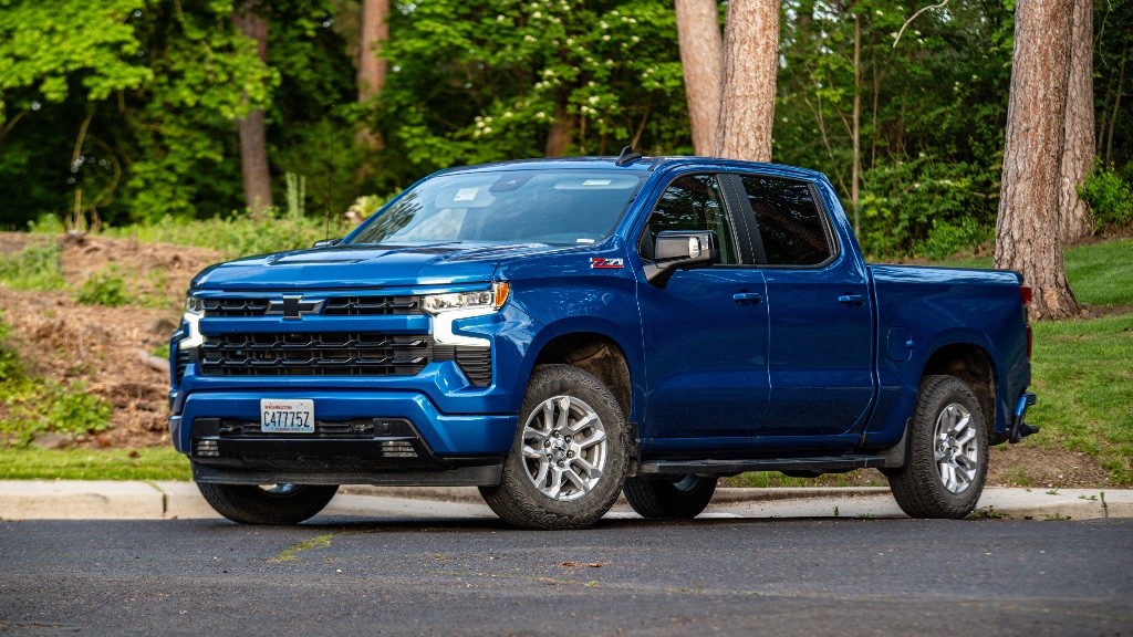 2023 Chevrolet Silverado 1500 RST 4WD Crew rental in Spokane, photo 4