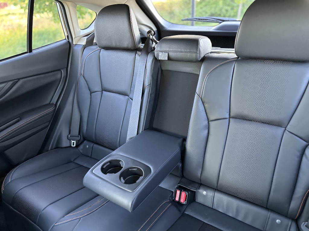 2023 Subaru CrossTrek Limited 2.5L rental in Spokane, photo 8