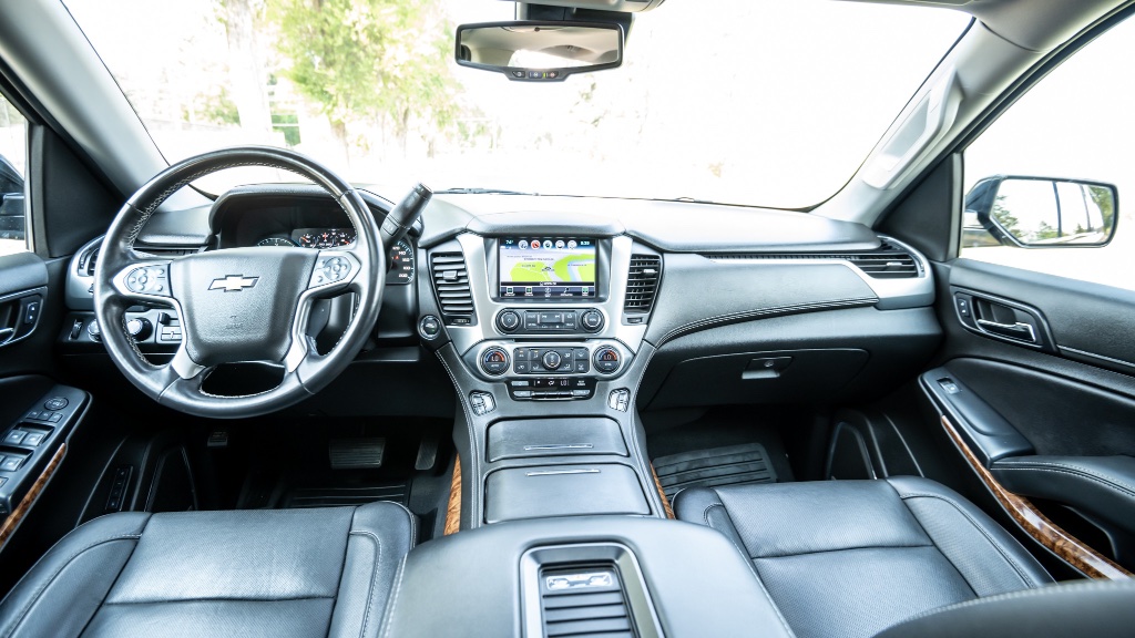 2020 Chevrolet Suburban Premier RST 4WD rental in Spokane, photo 10