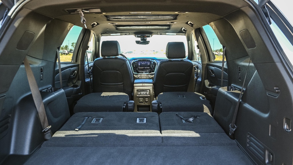 2022 Chevrolet Traverse RS AWD rental in Spokane, photo 6