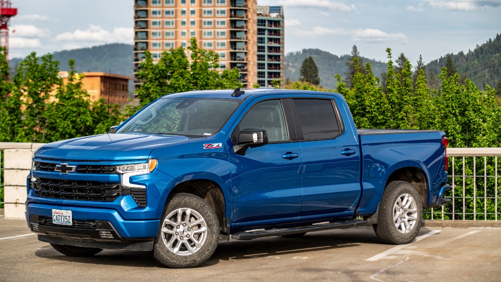 Chevrolet Silverado 1500 RST 4WD Crew