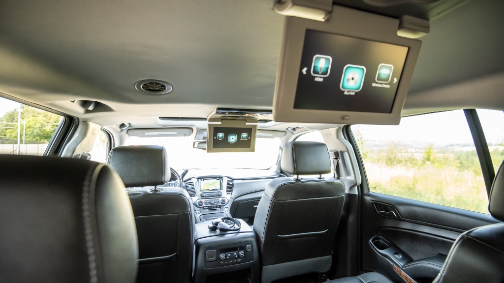 2020 Chevrolet Suburban Premier RST 4WD rental in Spokane, photo 9