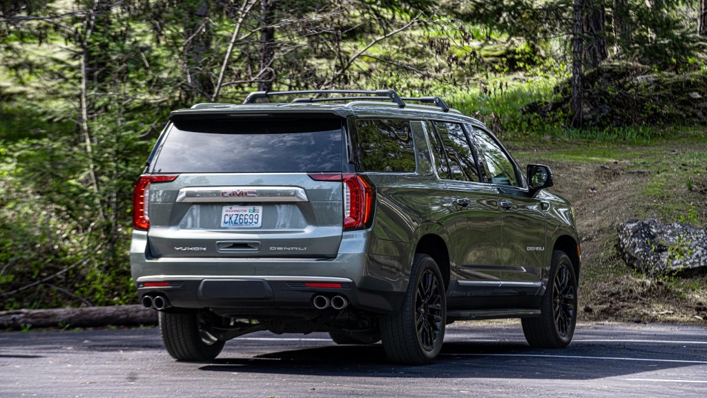 2023 GMC Yukon XL Denali 4WD rental in Spokane, photo 2