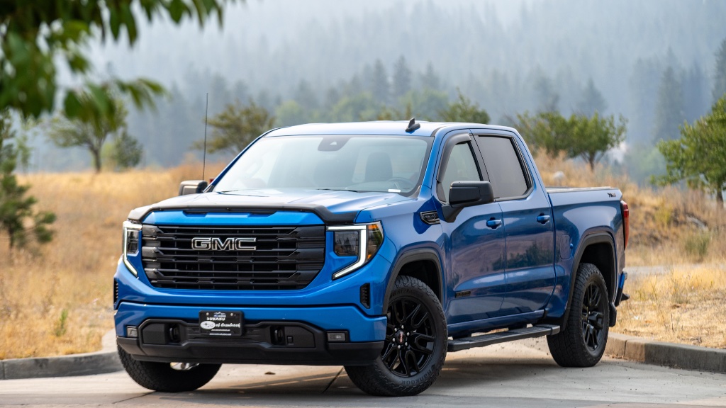 2023 GMC Sierra 1500 Elevation rental in Spokane, photo 3