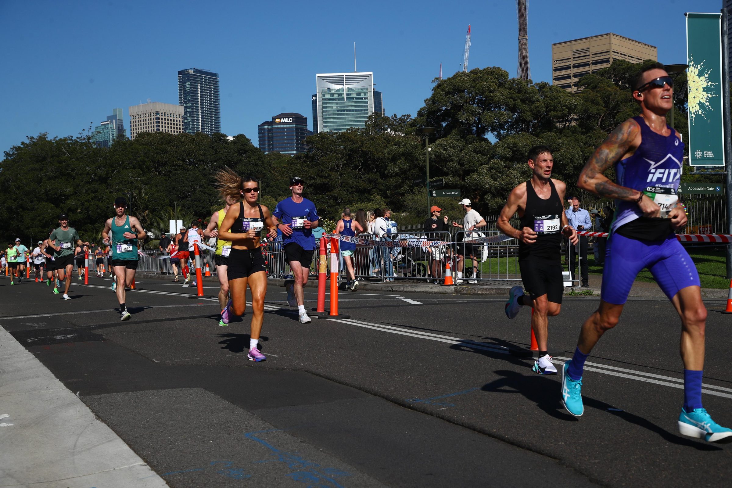 Gene Convery racing the 2026 Sydney Marathon past the Royal Botanic Garden