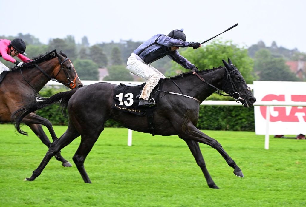 Copacabana Sands winning the Ballycorus Stakes