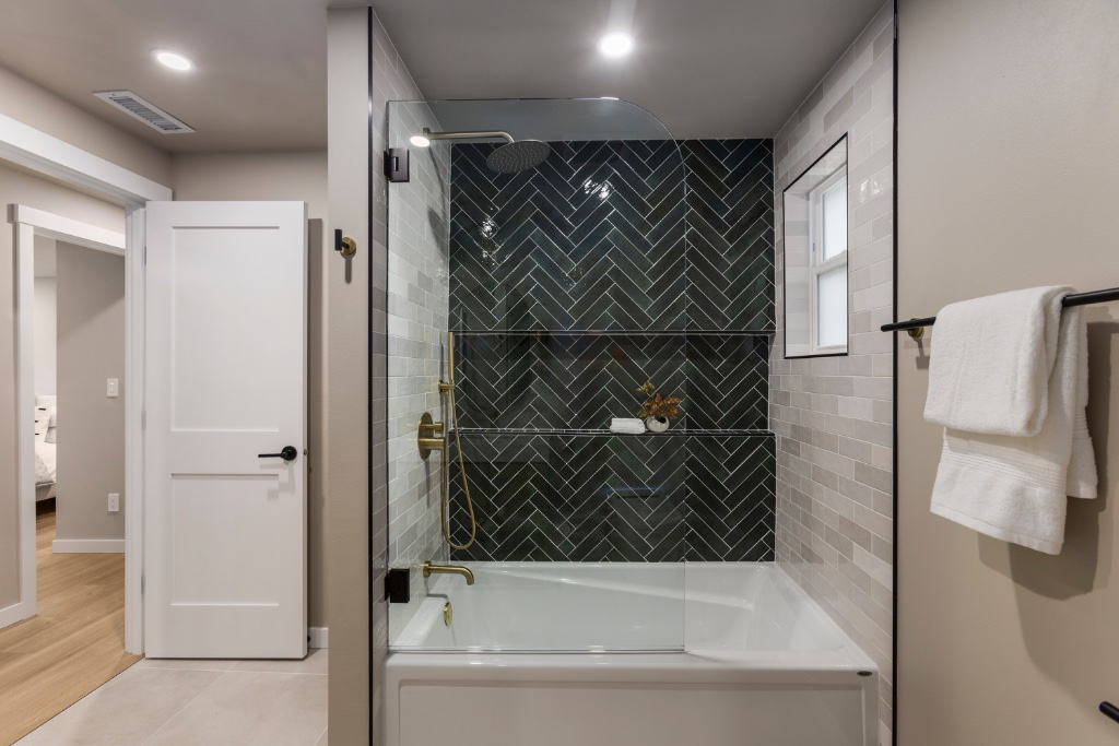 Seattle luxury residence construction project photo 22