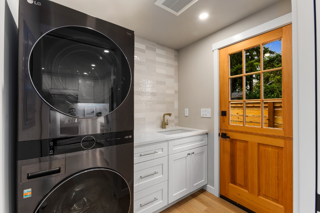 Seattle luxury residence construction project photo 43
