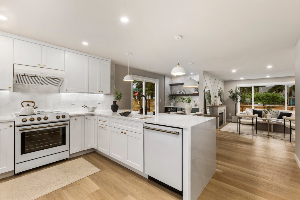 Seattle luxury residence construction project photo 38