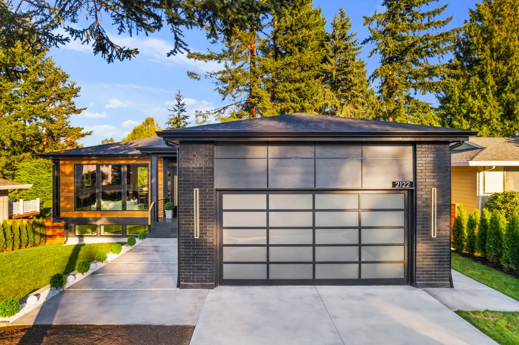 Bellevue luxury home construction project photo 2