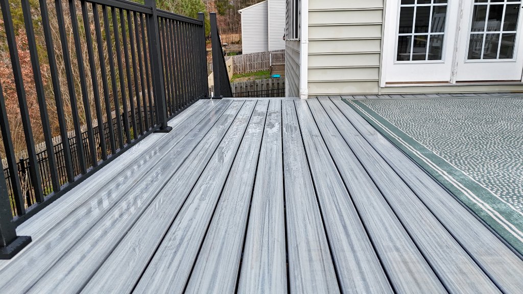 Gray composite deck with inlay border