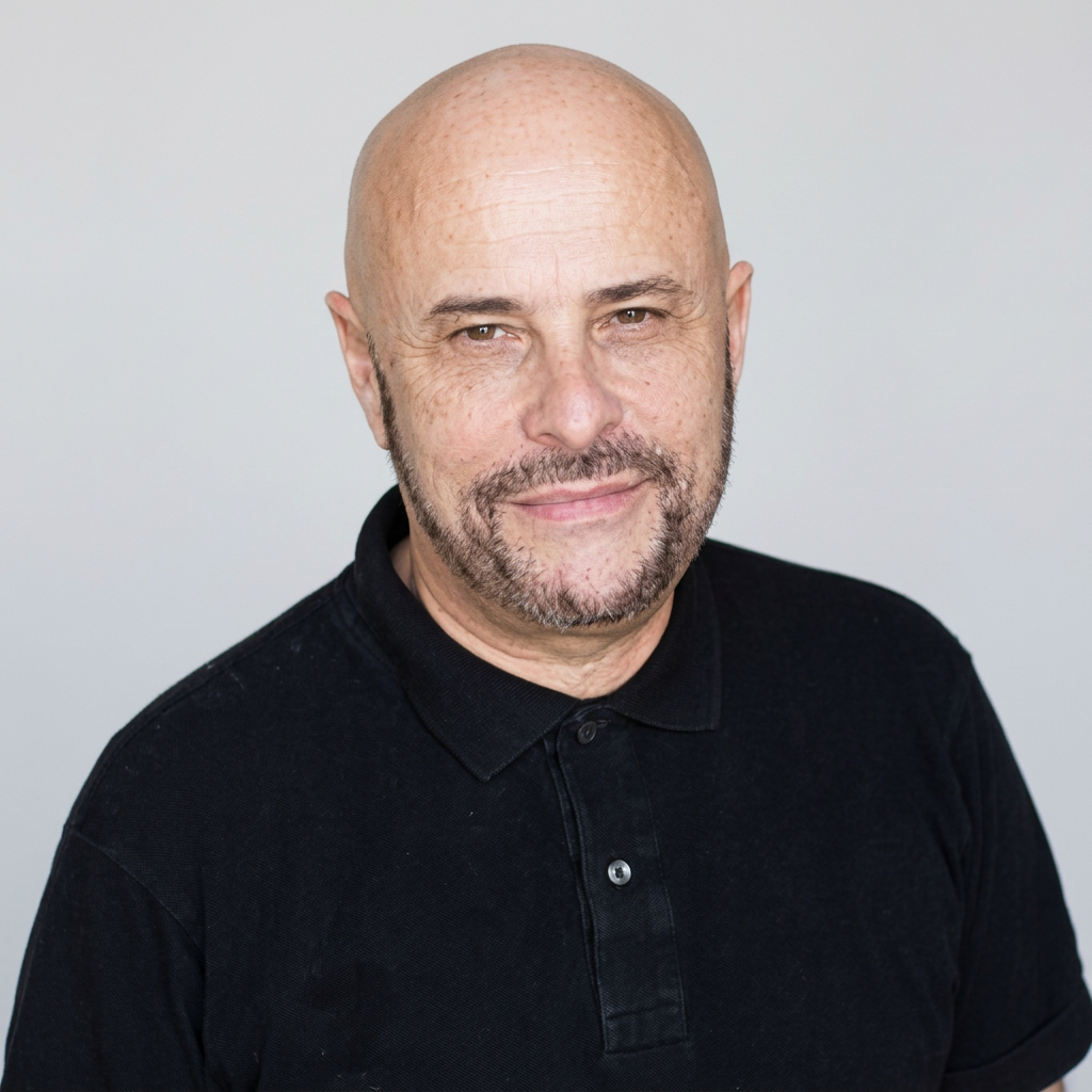 Yoav Ginai