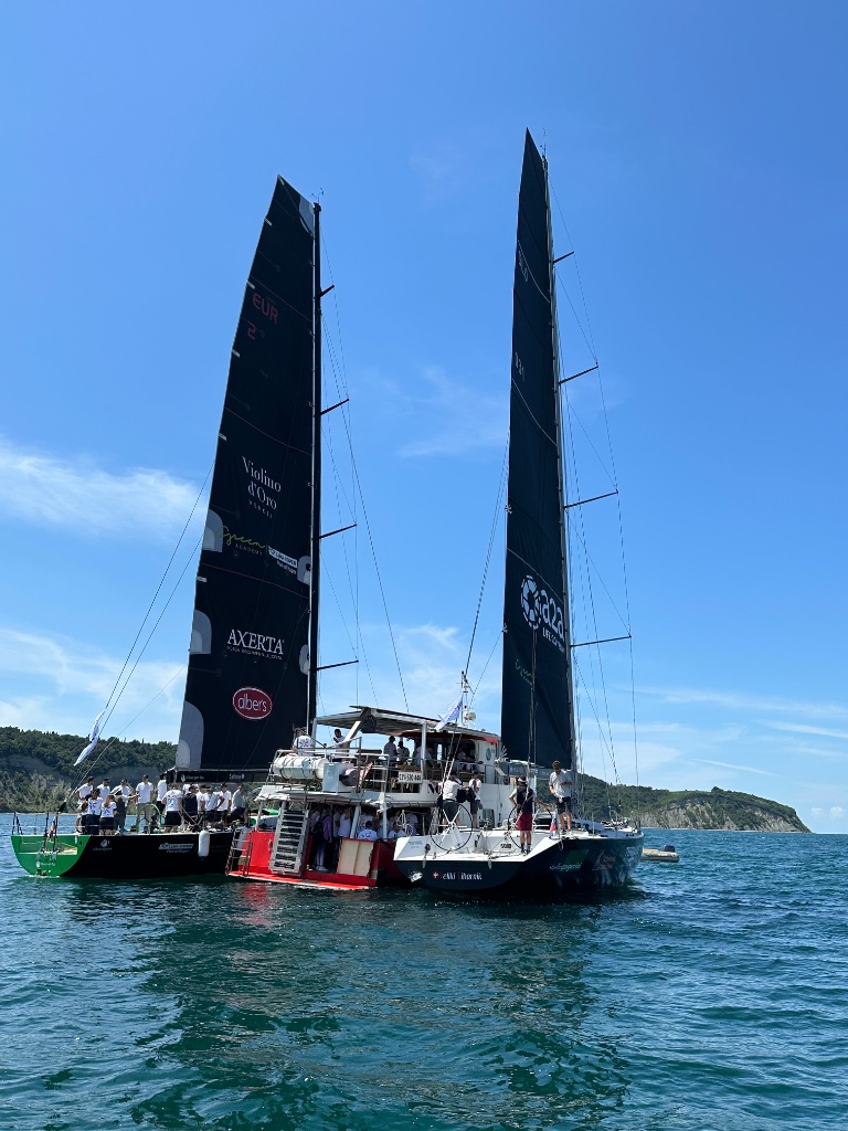 Veliki Viharnik in Doers on Board na regati