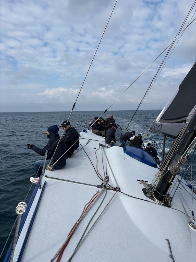 Veliki Viharnik in Doers on Board na regati