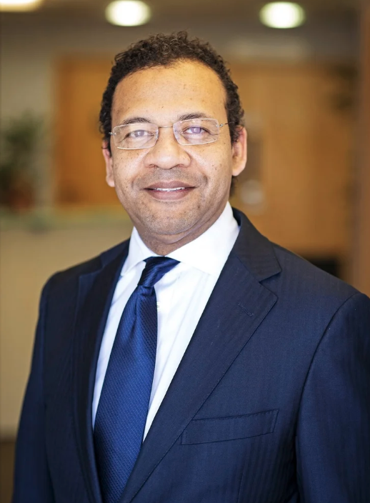 Dr Valentine Akande