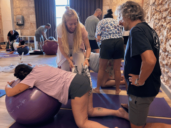 Taller de Acompañamiento al parto y movimiento en Mamá y la Tribu