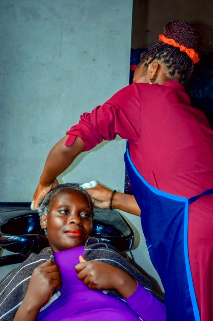Hair Dressing Class 1