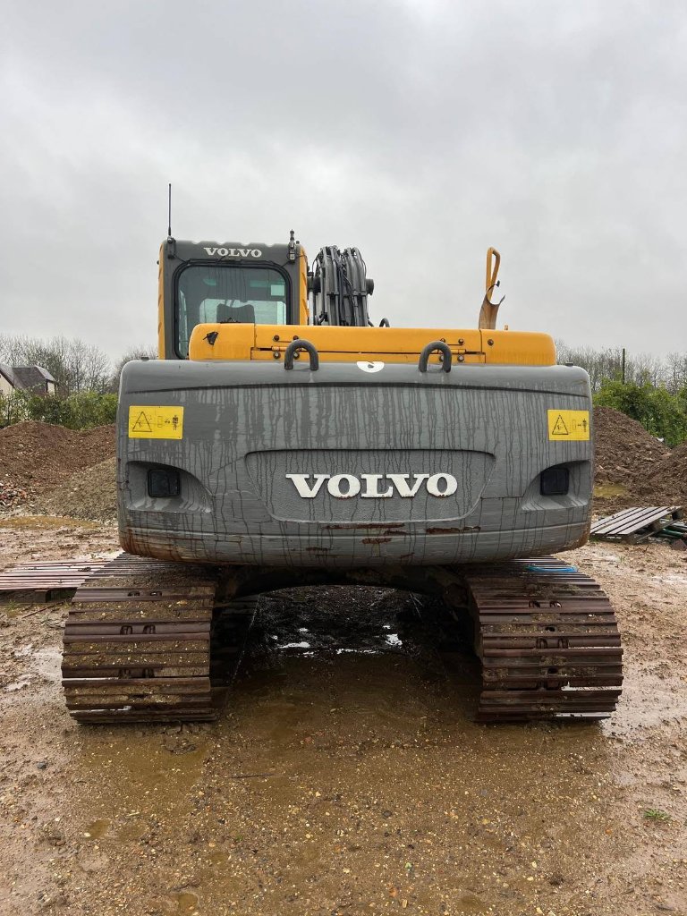 UK2Africa heroFrame[3] — delivery truck 4
