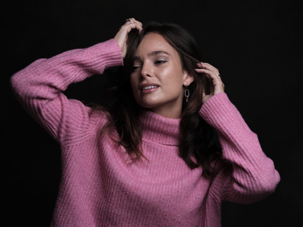 Portrait pink turtleneck sweater