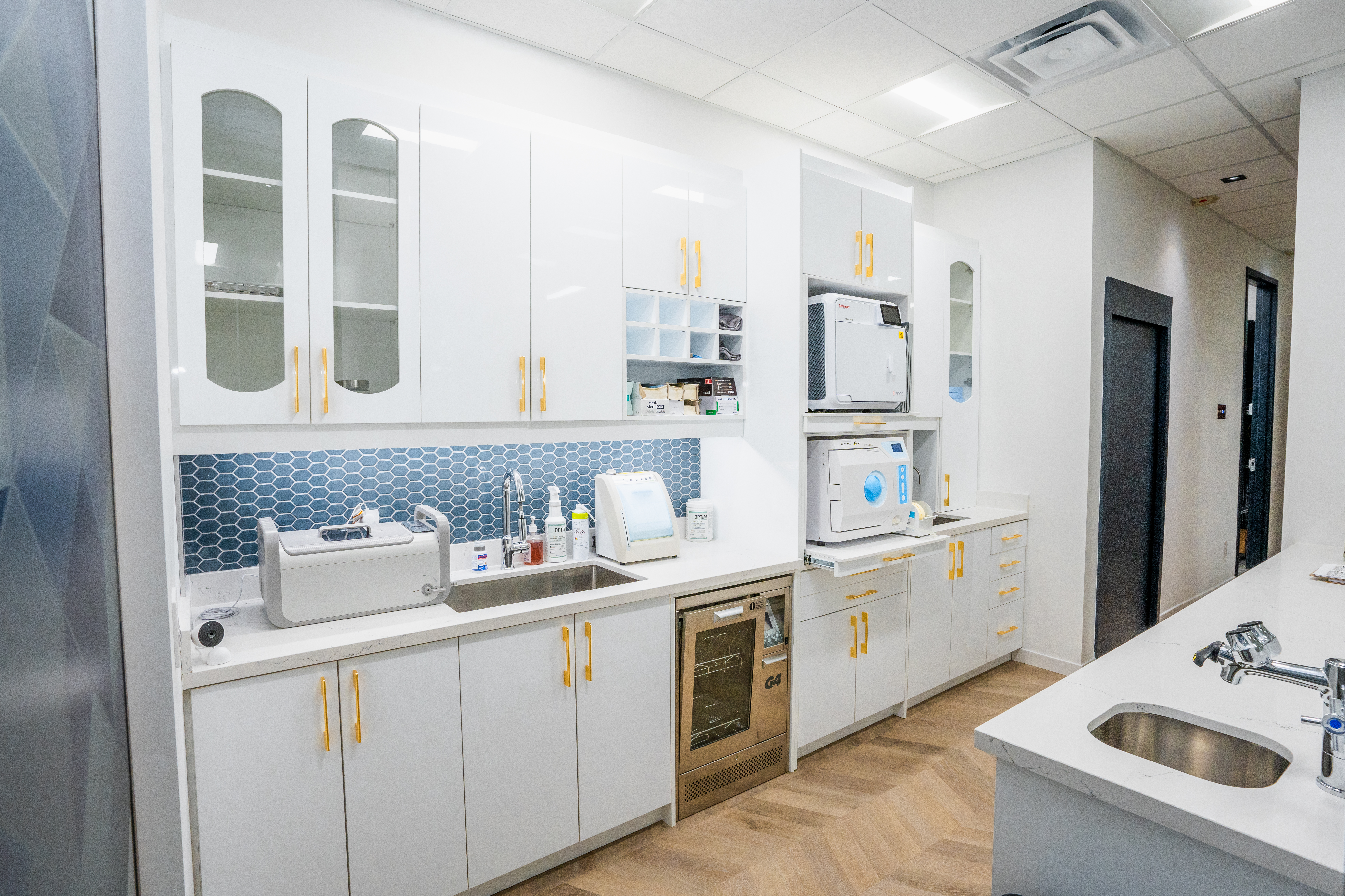 DS Dental sterilization room with autoclaves