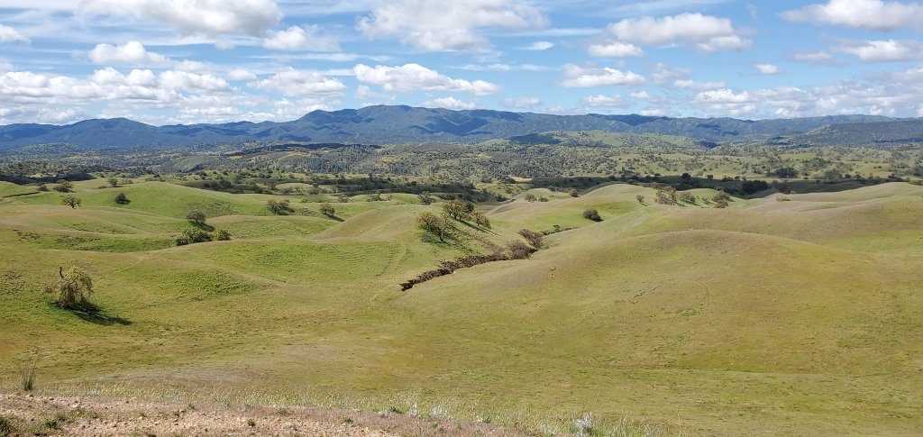 Rolling oak-covered hills of Camatta Ranch in Santa Margarita, San Luis Obispo County California