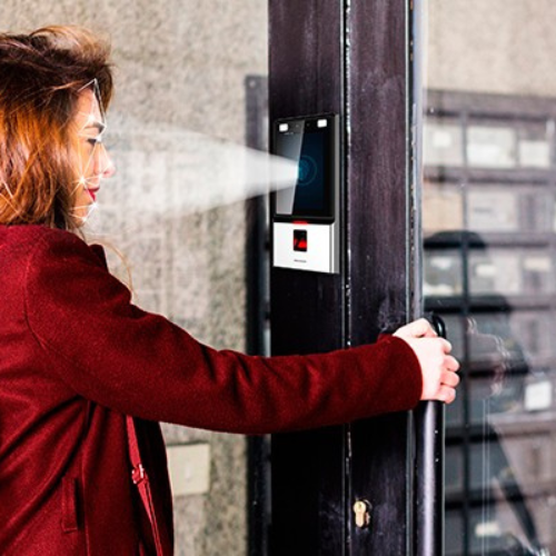 Controle de Acesso Biométrico e Tag Veicular