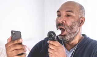 Patient performing spirometry