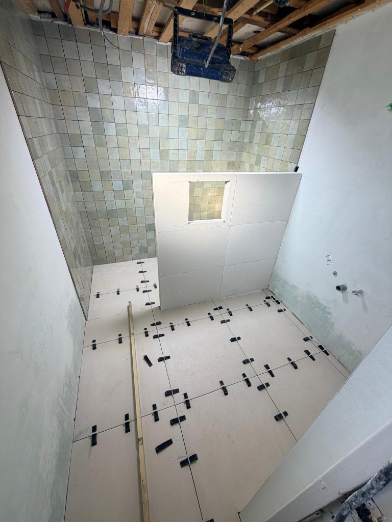 Afbouw Badkamer Tegelwerk
