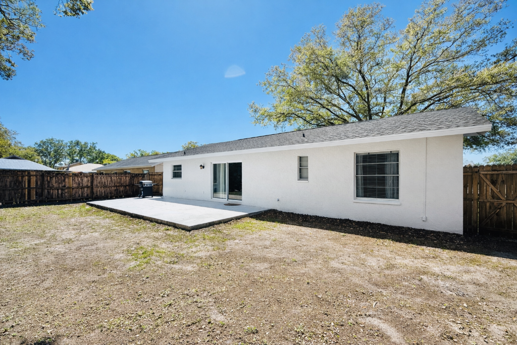 14337 Diplomat Dr photo 9