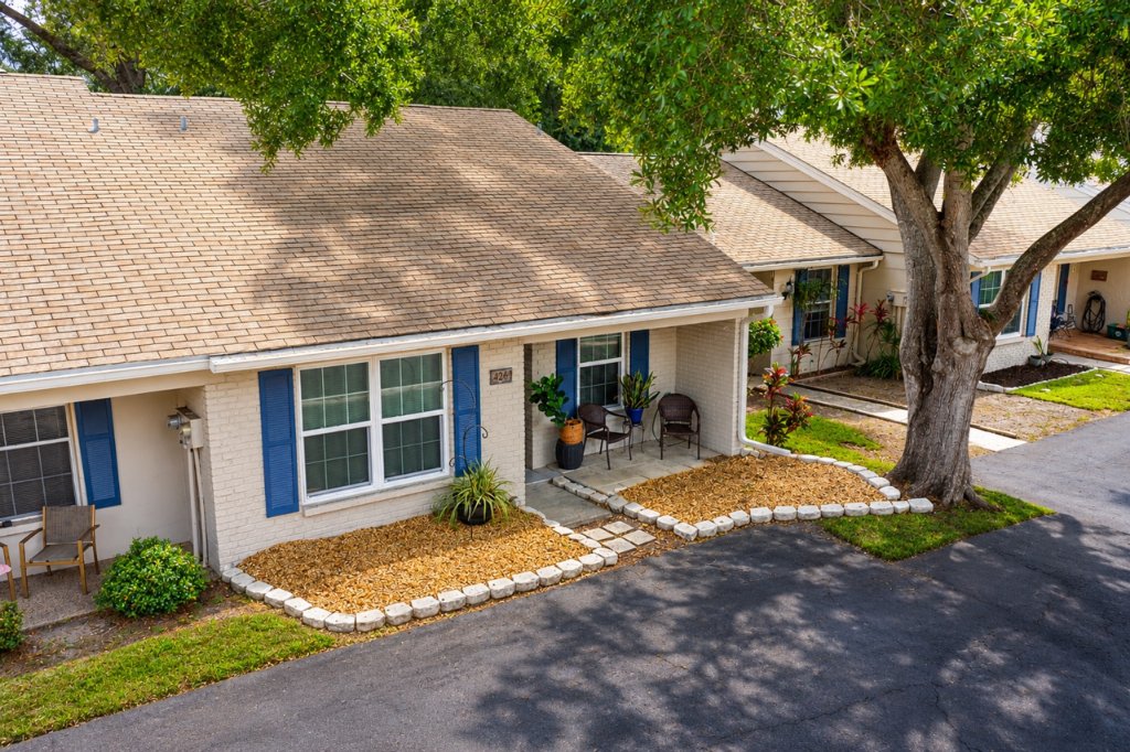 337 Plymouth St, Safety Harbor photo 2