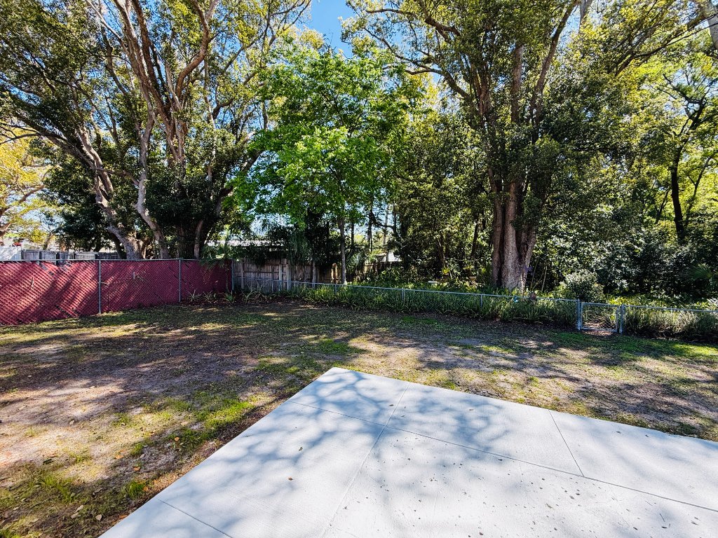 14337 Diplomat Dr photo 26