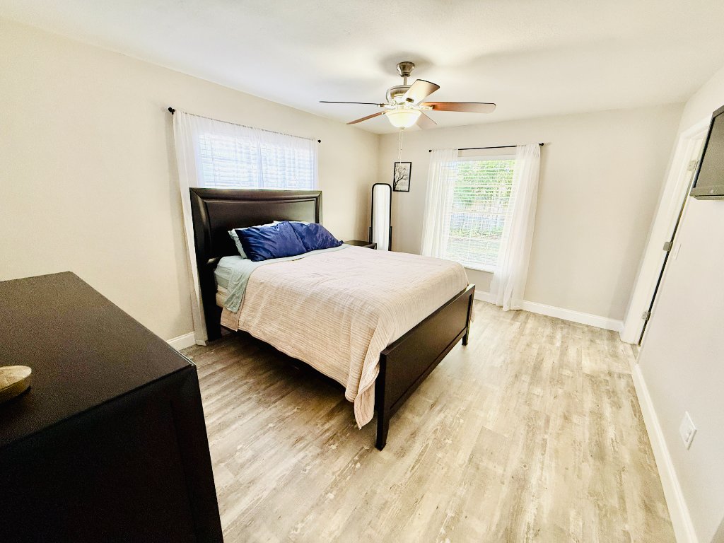 14337 Diplomat Dr photo 21